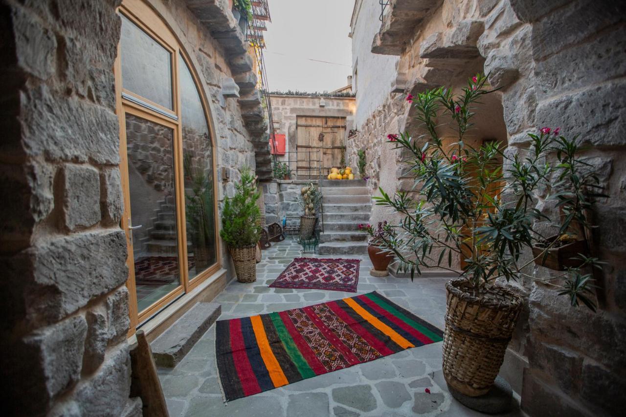 Maze Of Cappadocia Hotel Üchisar Bagian luar foto