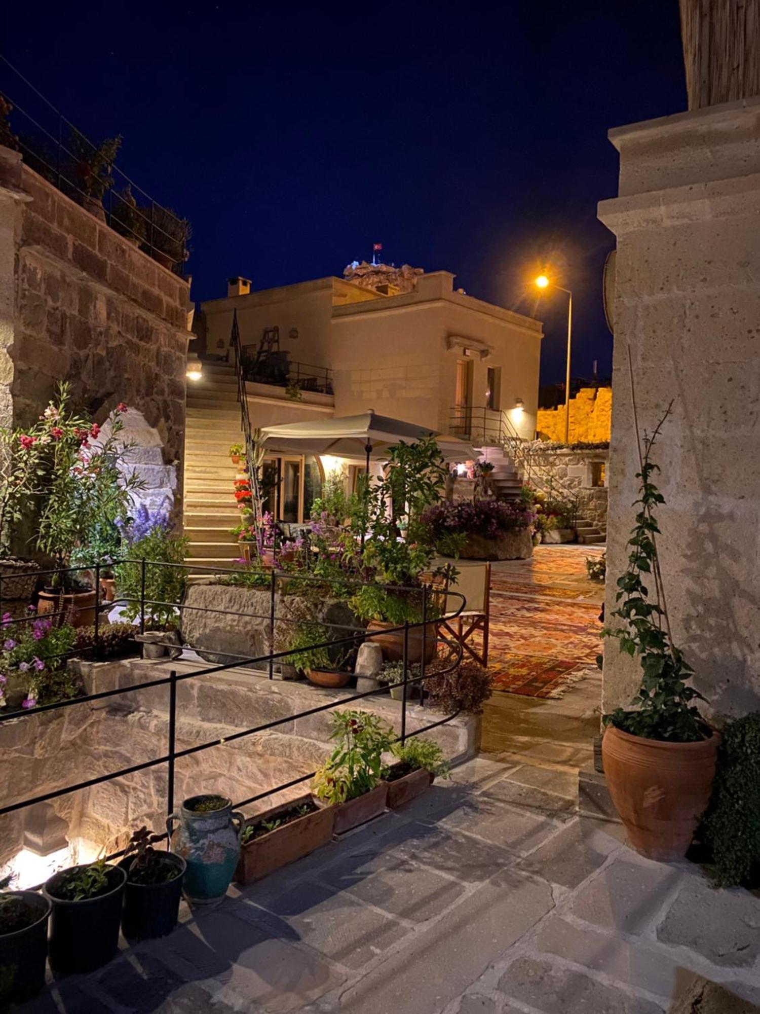 Maze Of Cappadocia Hotel Üchisar Bagian luar foto
