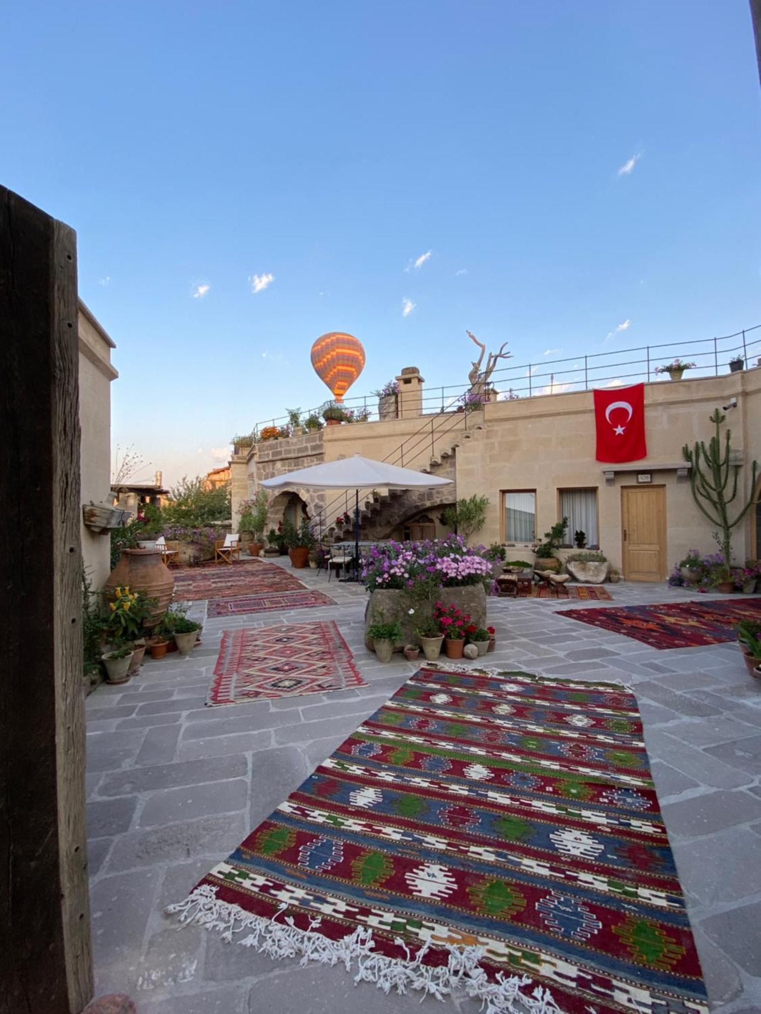 Maze Of Cappadocia Hotel Üchisar Bagian luar foto