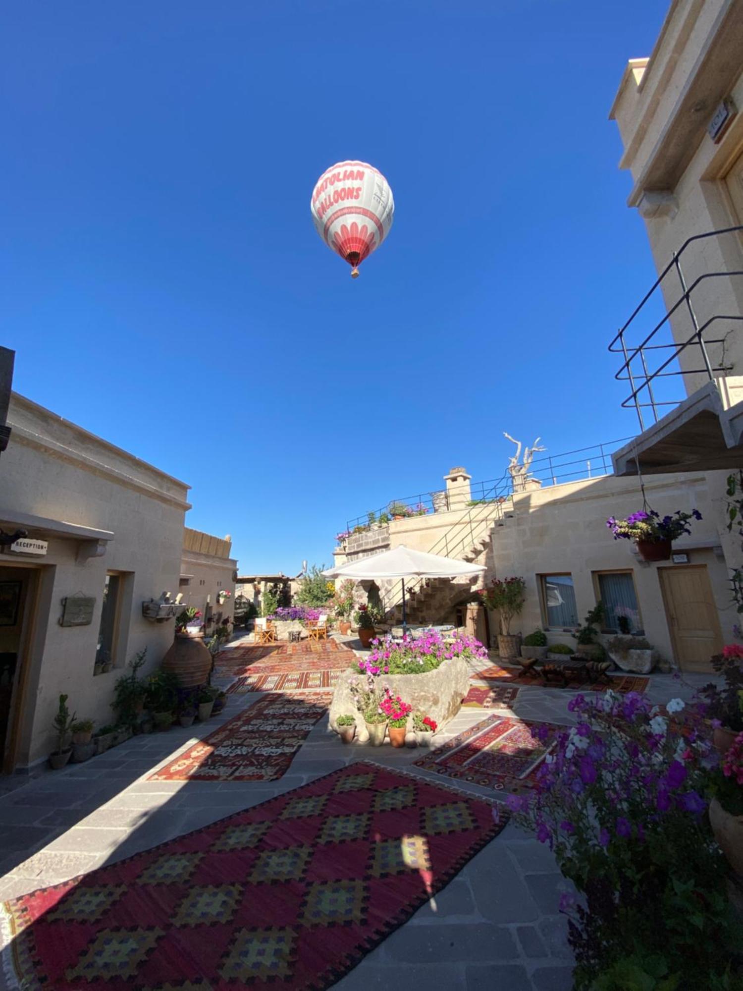Maze Of Cappadocia Hotel Üchisar Bagian luar foto